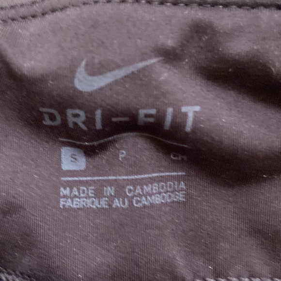Nike Dri Fit 3/4 Capri Leggings Size Small - Picture 2 of 4